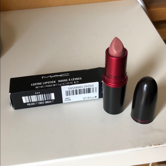Mac Lipstick Rogue A Levres Viva Glam V Nwt